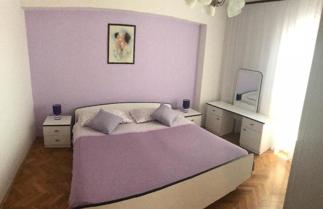 Odak APP Rovinj Bagian luar foto