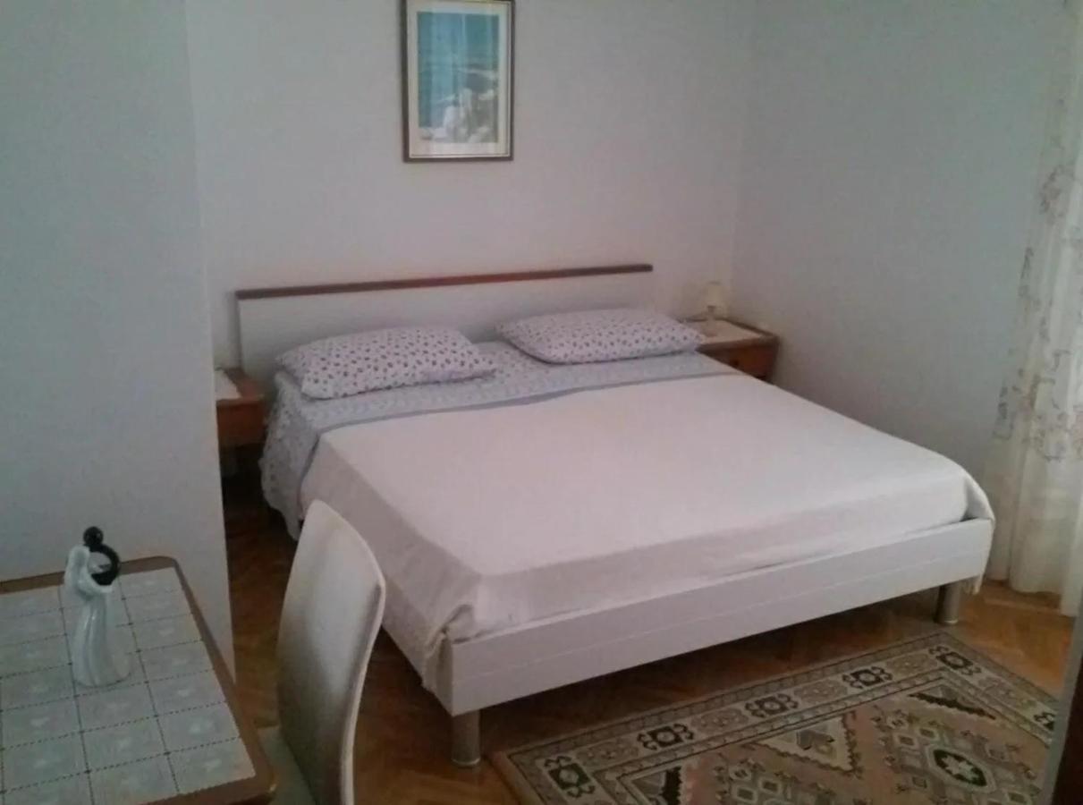 Odak APP Rovinj Bagian luar foto