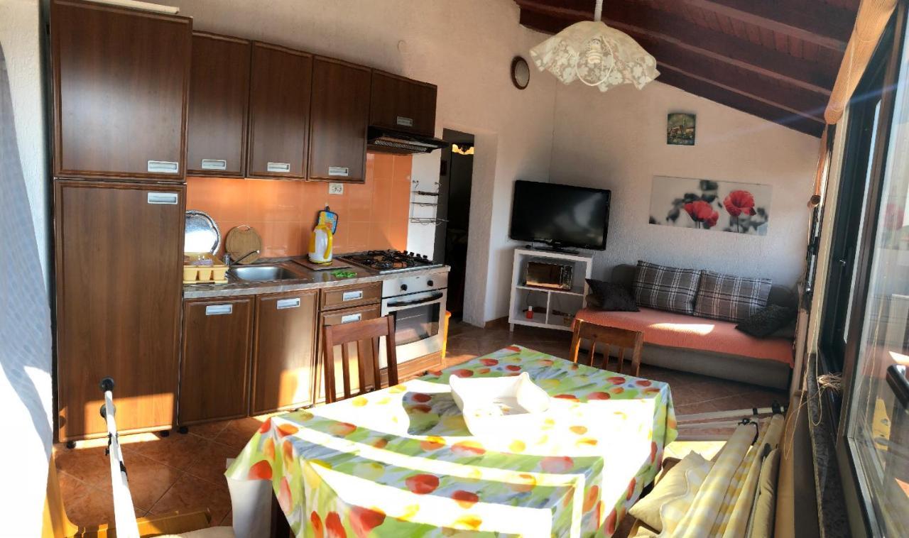 Odak APP Rovinj Bagian luar foto