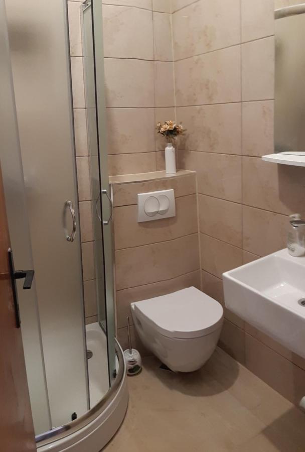 Odak APP Rovinj Bagian luar foto